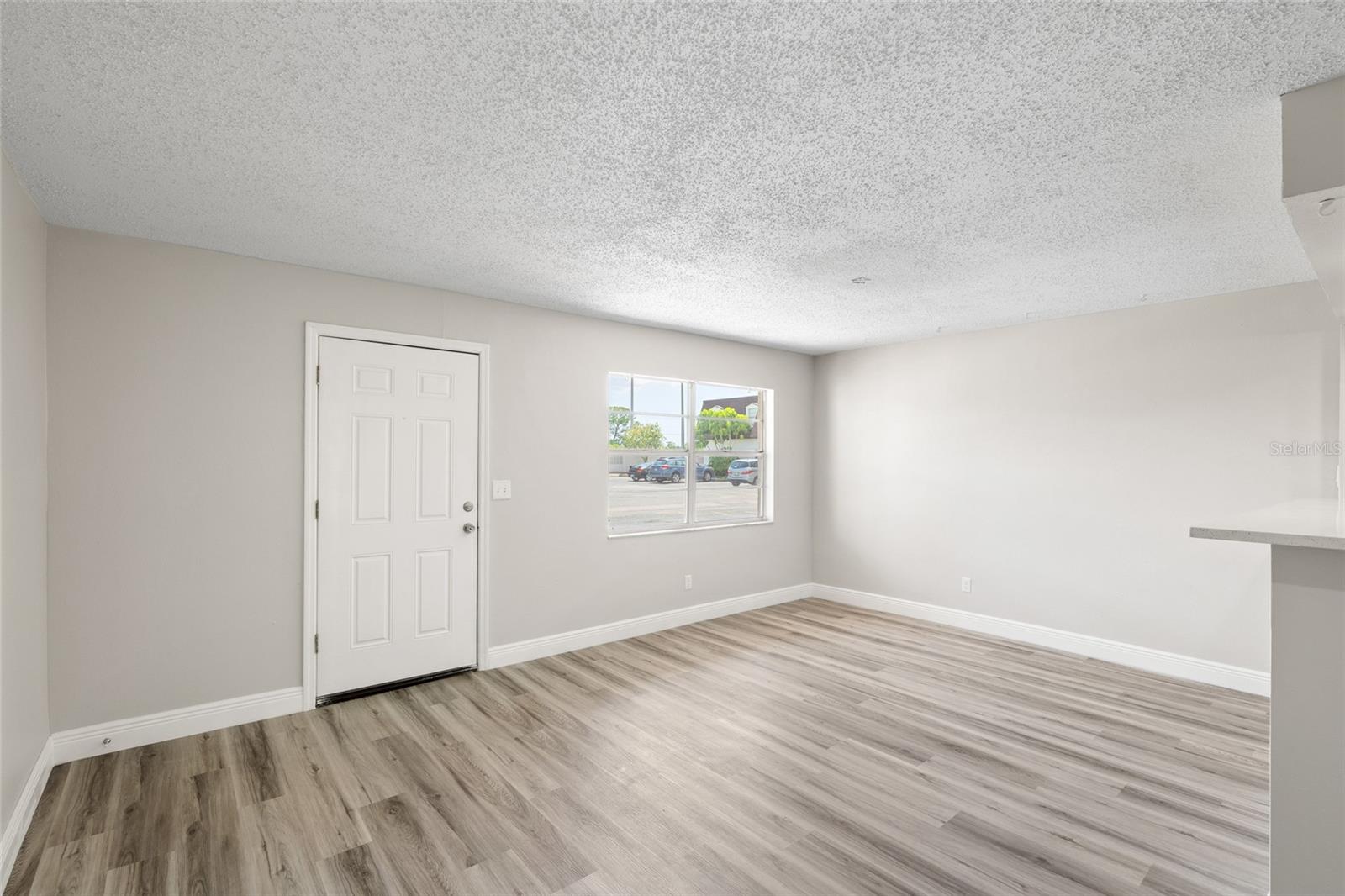 Image 9 of 30 For 9213 Tudor Drive B104