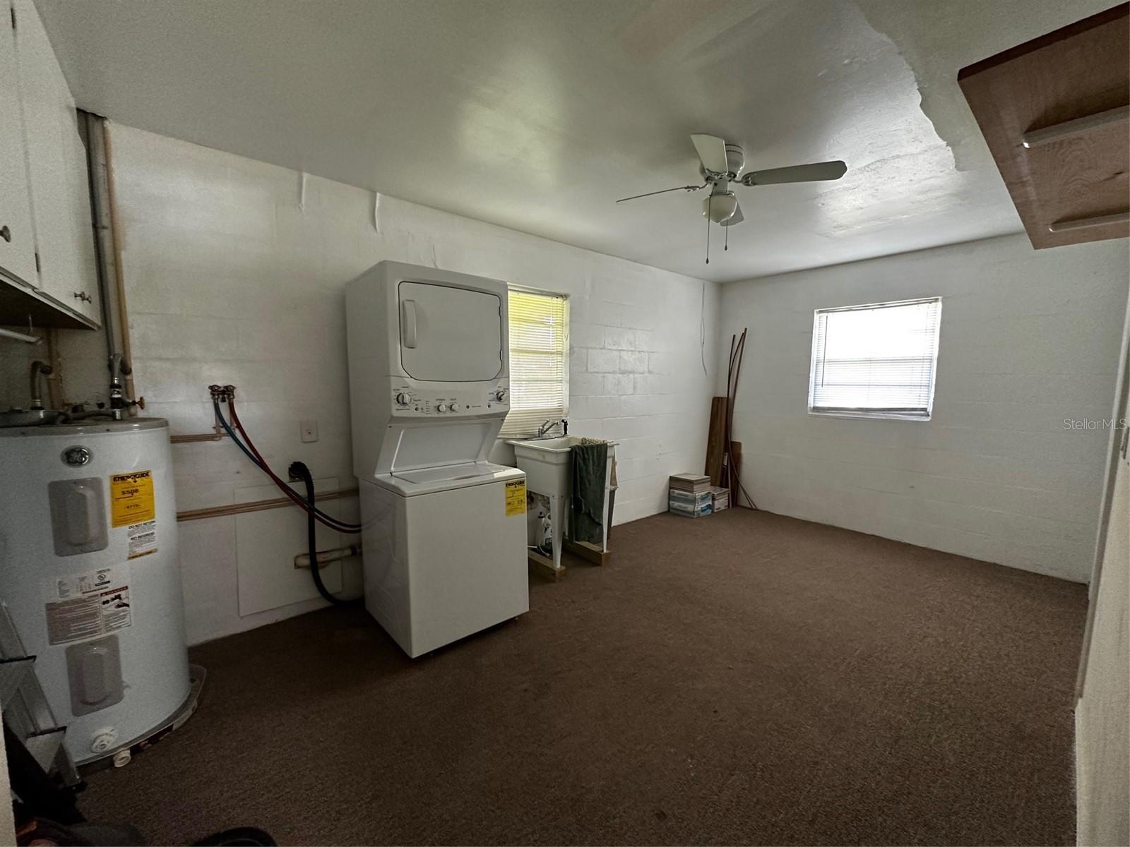 Image 11 of 12 For 405 Gladstone Place 0
