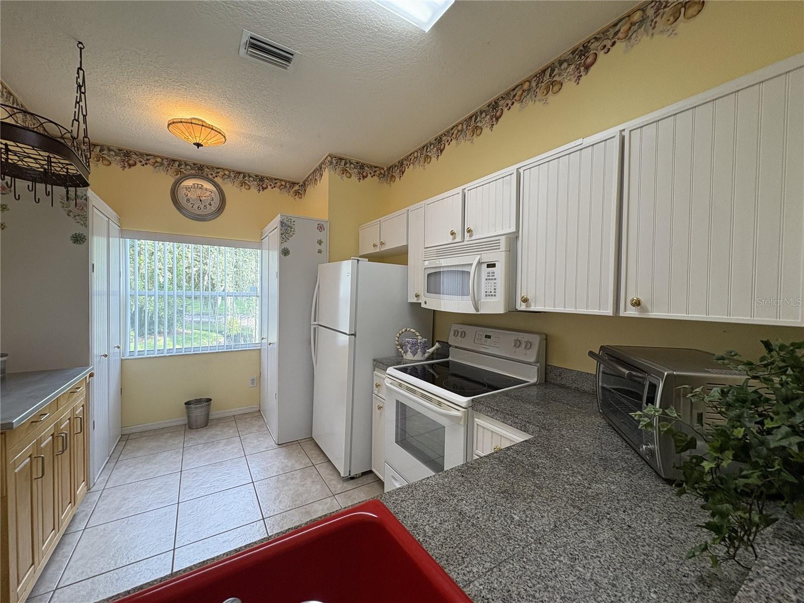 Image 8 of 43 For 35219 Janine Drive