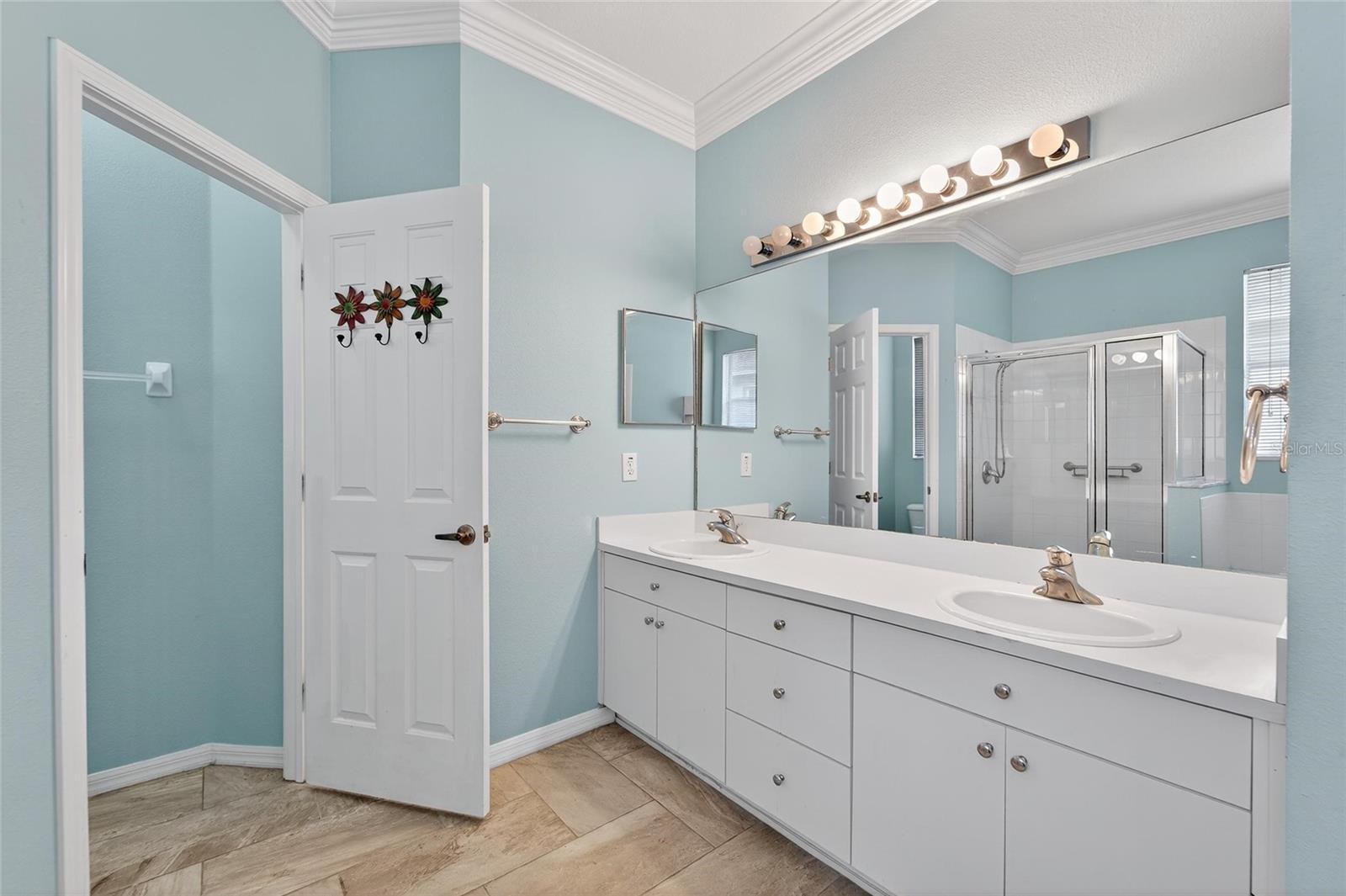 Listing photo id 14 for 13007 Terrace Brook Place