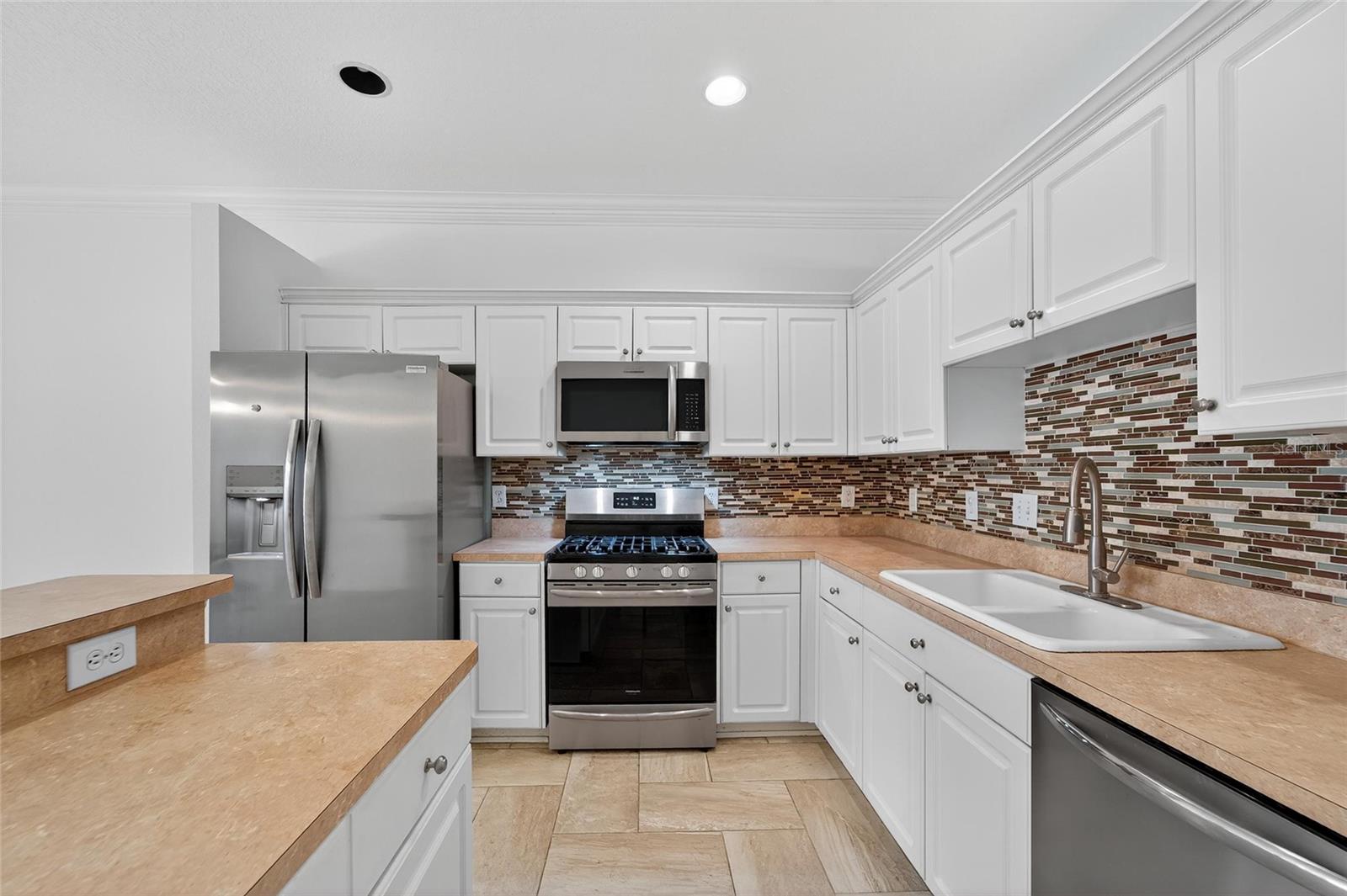 Listing photo id 3 for 13007 Terrace Brook Place