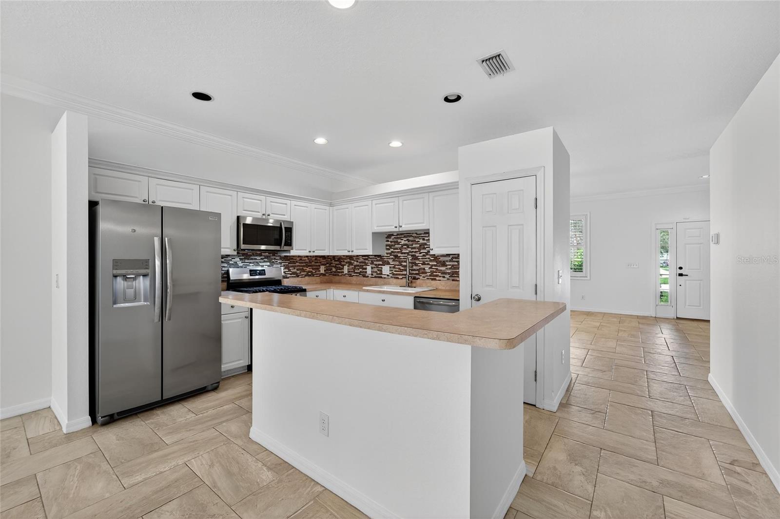 Listing photo id 4 for 13007 Terrace Brook Place