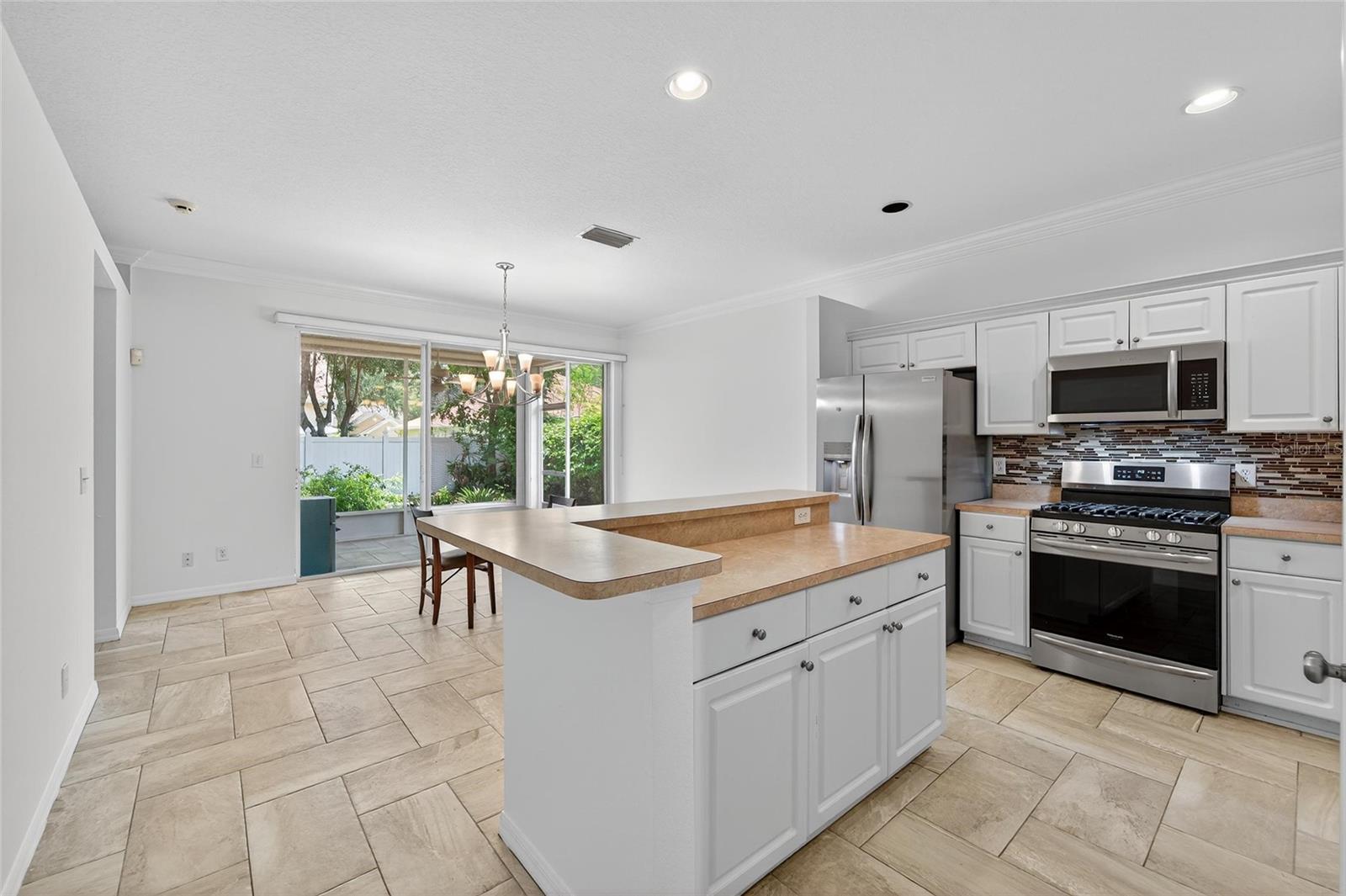 Listing photo id 7 for 13007 Terrace Brook Place