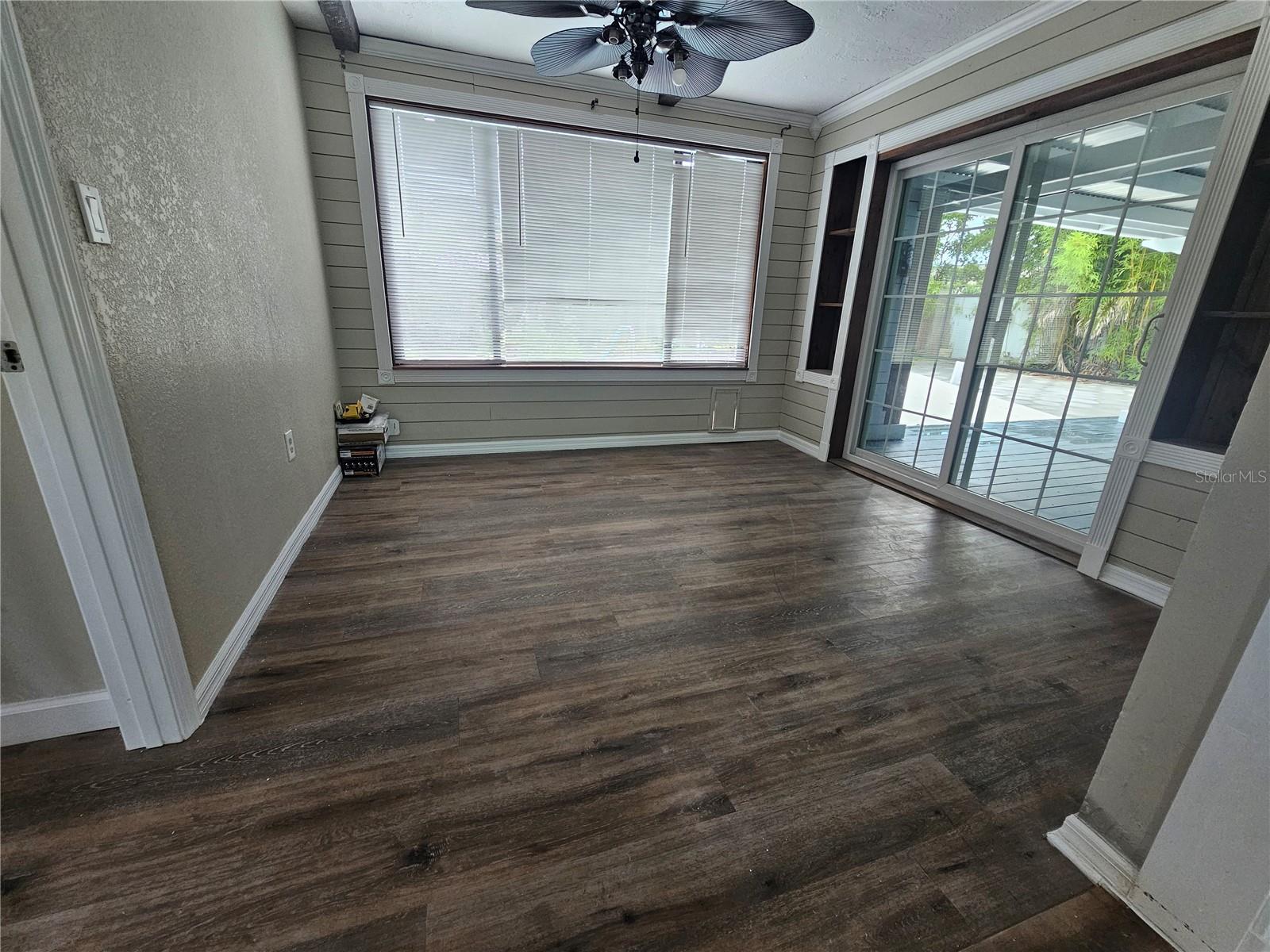 Image 13 of 24 For 4943 Lake Charles Drive N