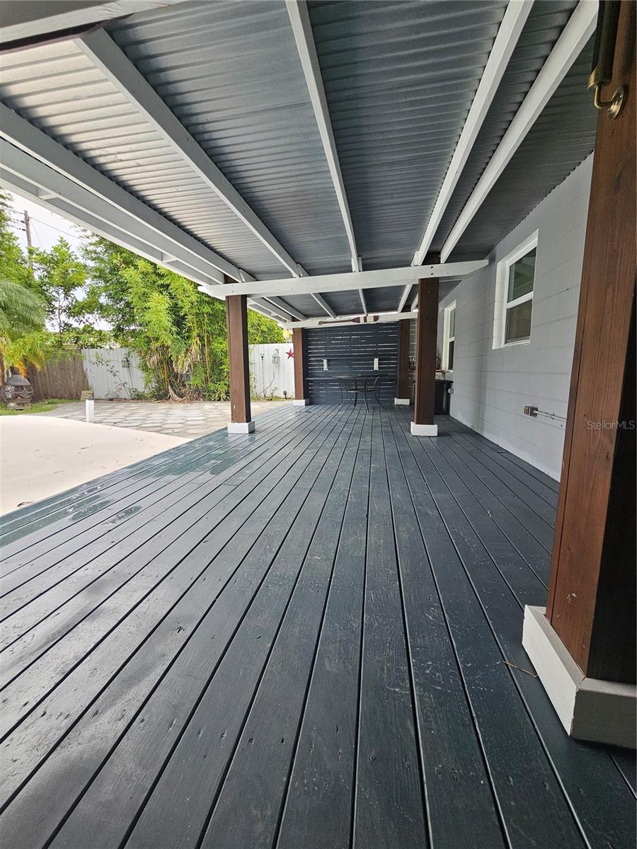 Image 16 of 24 For 4943 Lake Charles Drive N