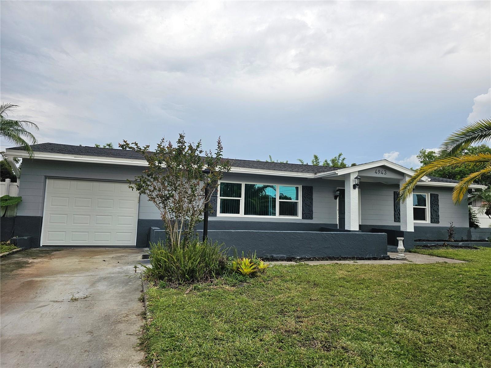 Image 2 of 24 For 4943 Lake Charles Drive N