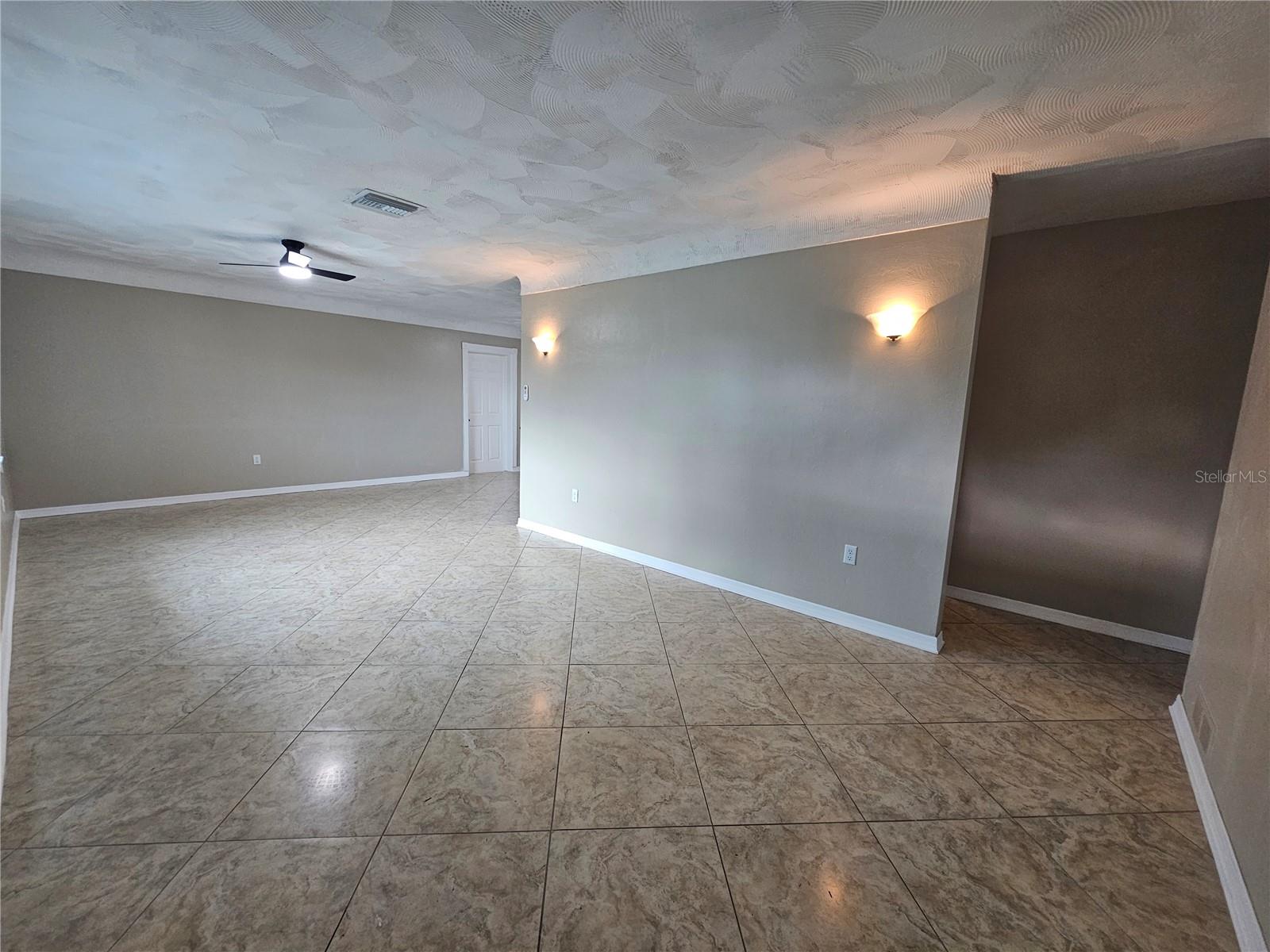 Image 5 of 24 For 4943 Lake Charles Drive N