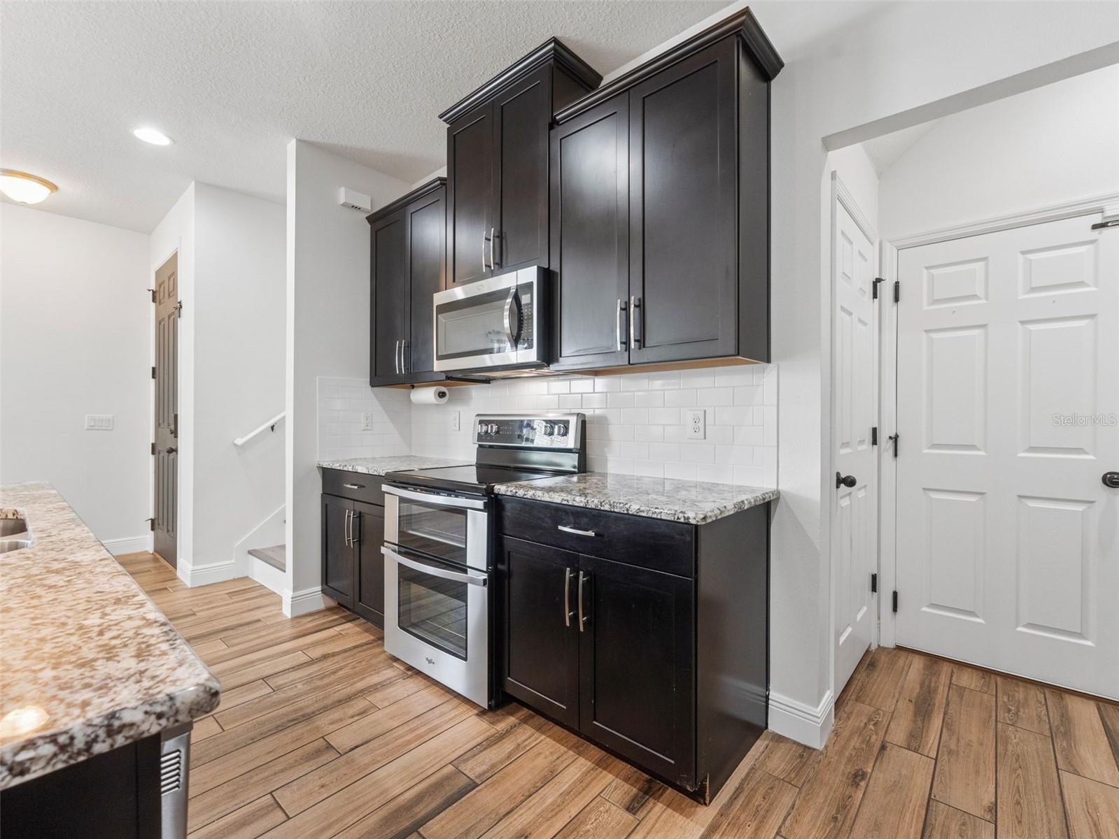 Image 11 of 50 For 18844 Ulmus Street