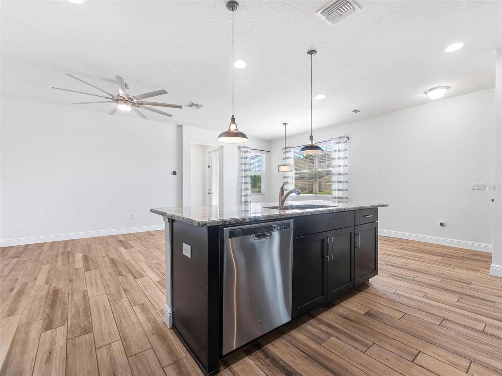 Image 12 of 50 For 18844 Ulmus Street