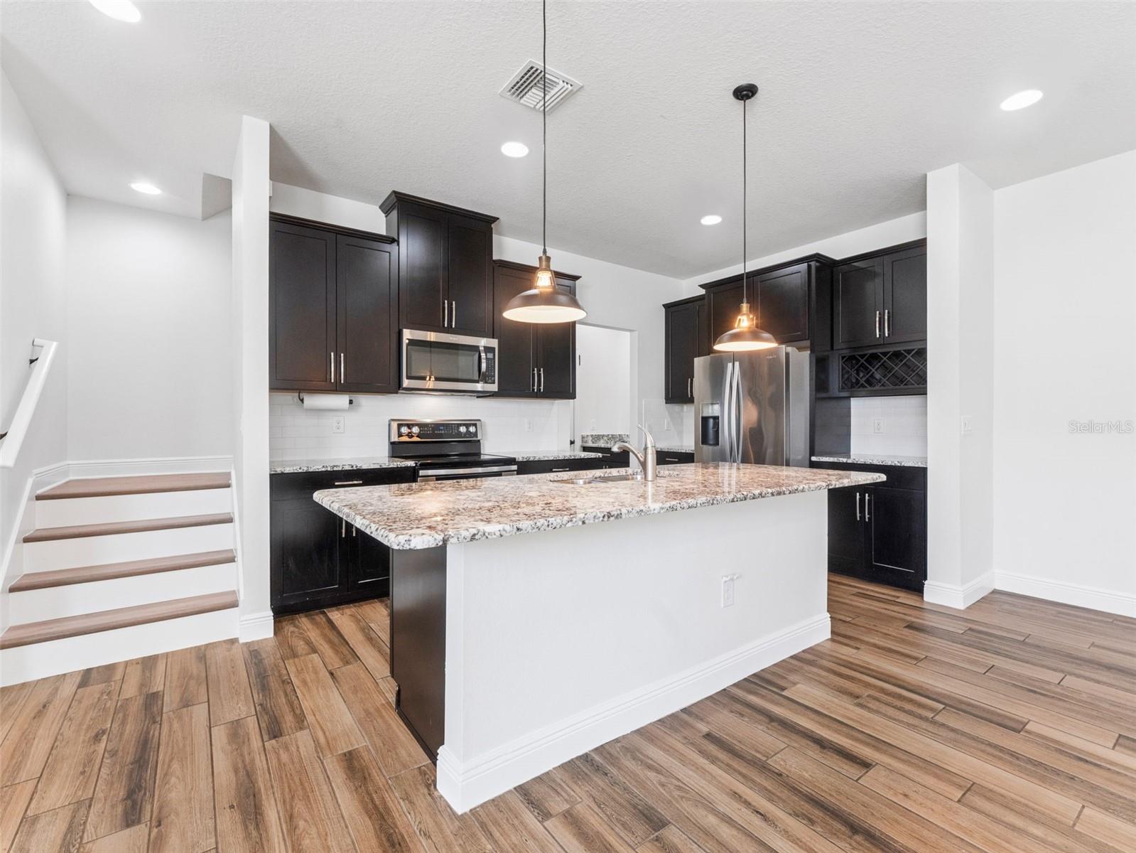 Image 2 of 50 For 18844 Ulmus Street