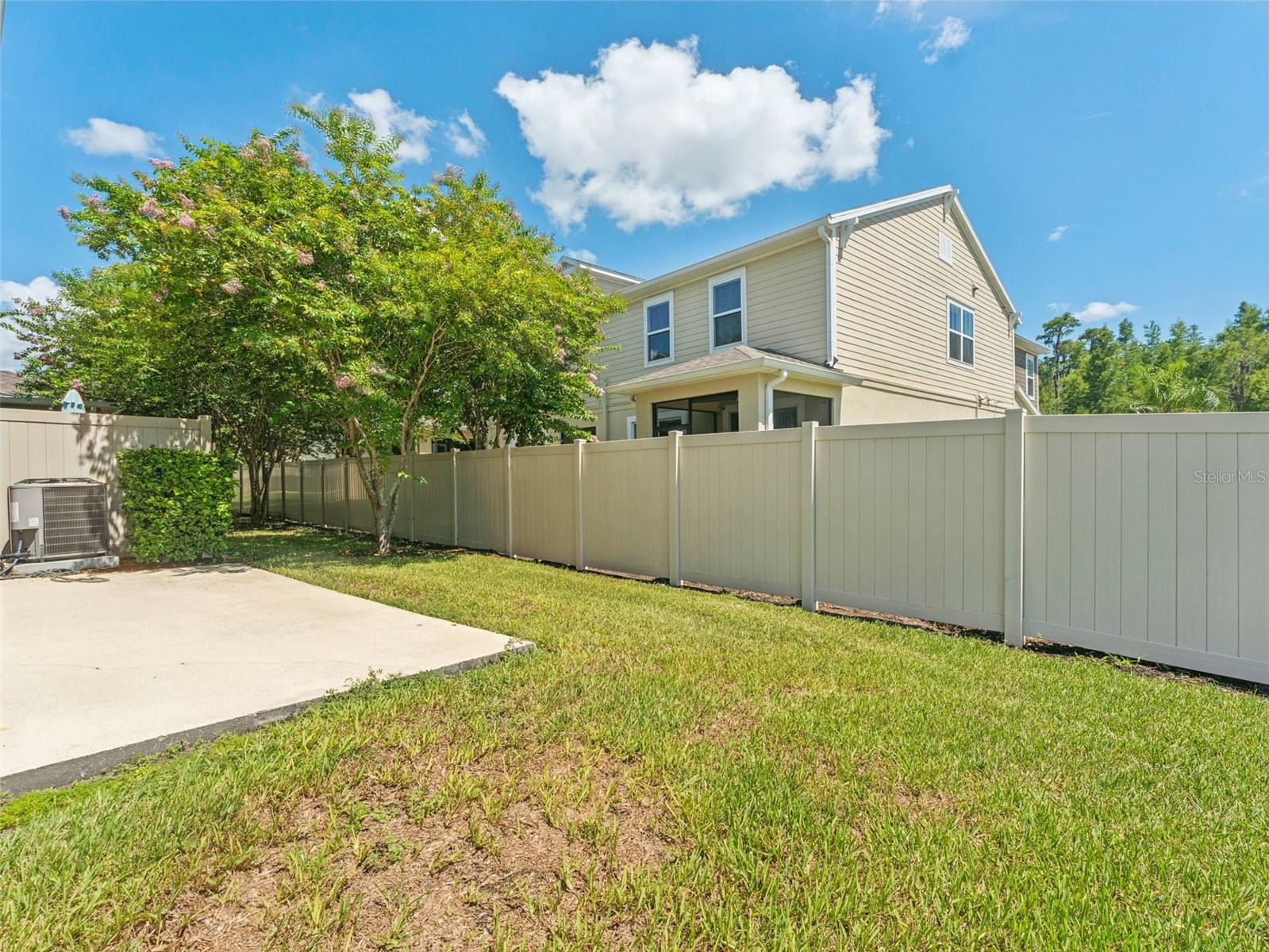 Image 40 of 50 For 18844 Ulmus Street