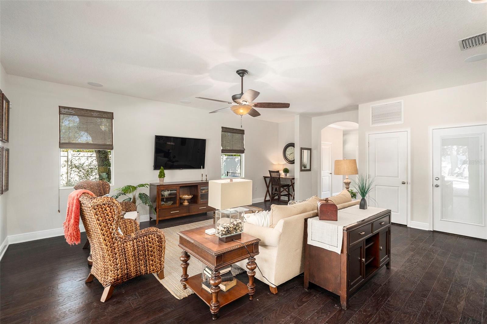 Image 12 of 39 For 5701 Macdill Avenue