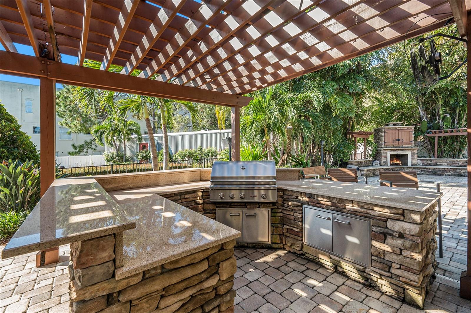 Image 5 of 39 For 5701 Macdill Avenue