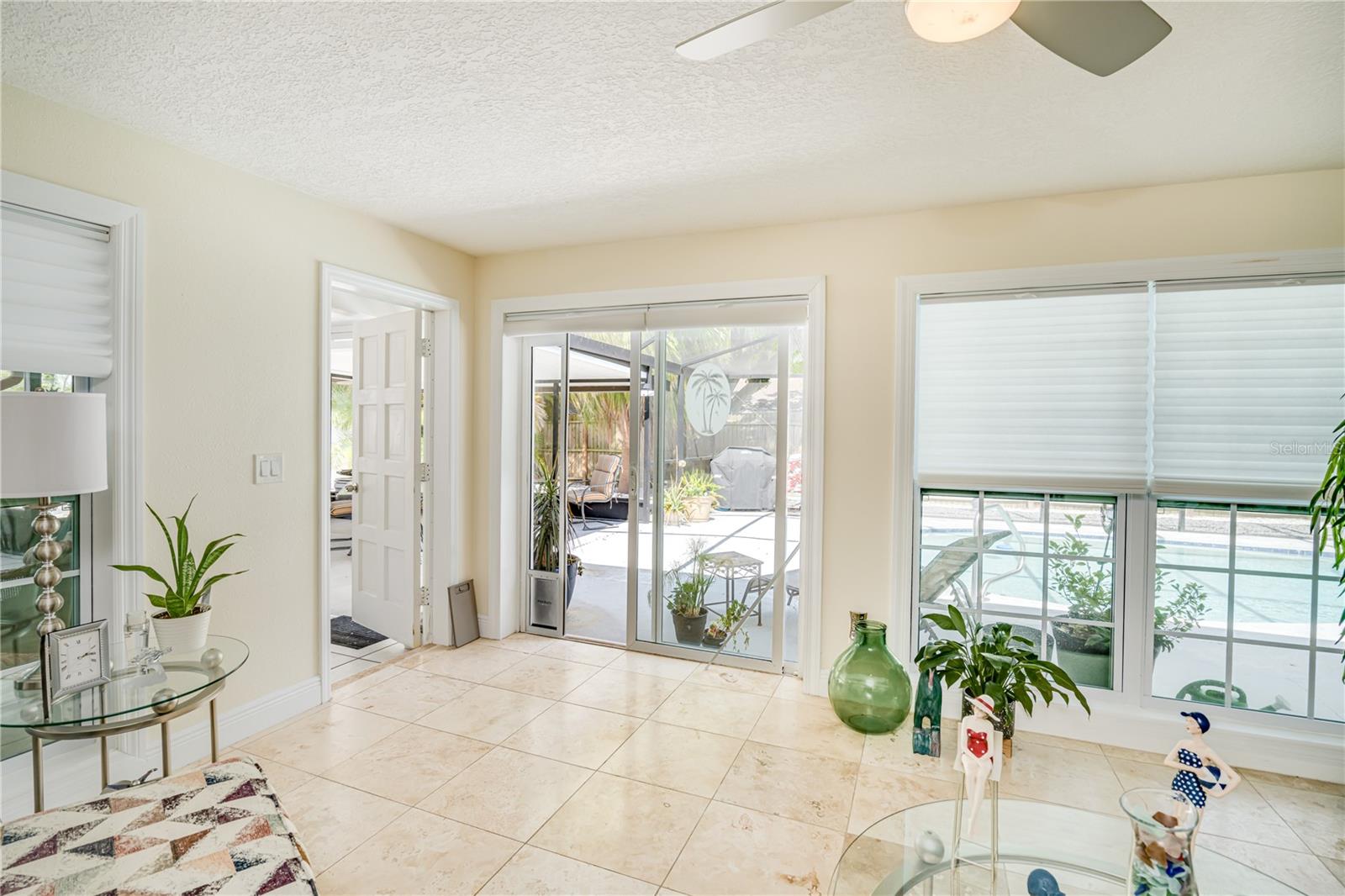Listing photo id 13 for 1954 Arvis Circle W