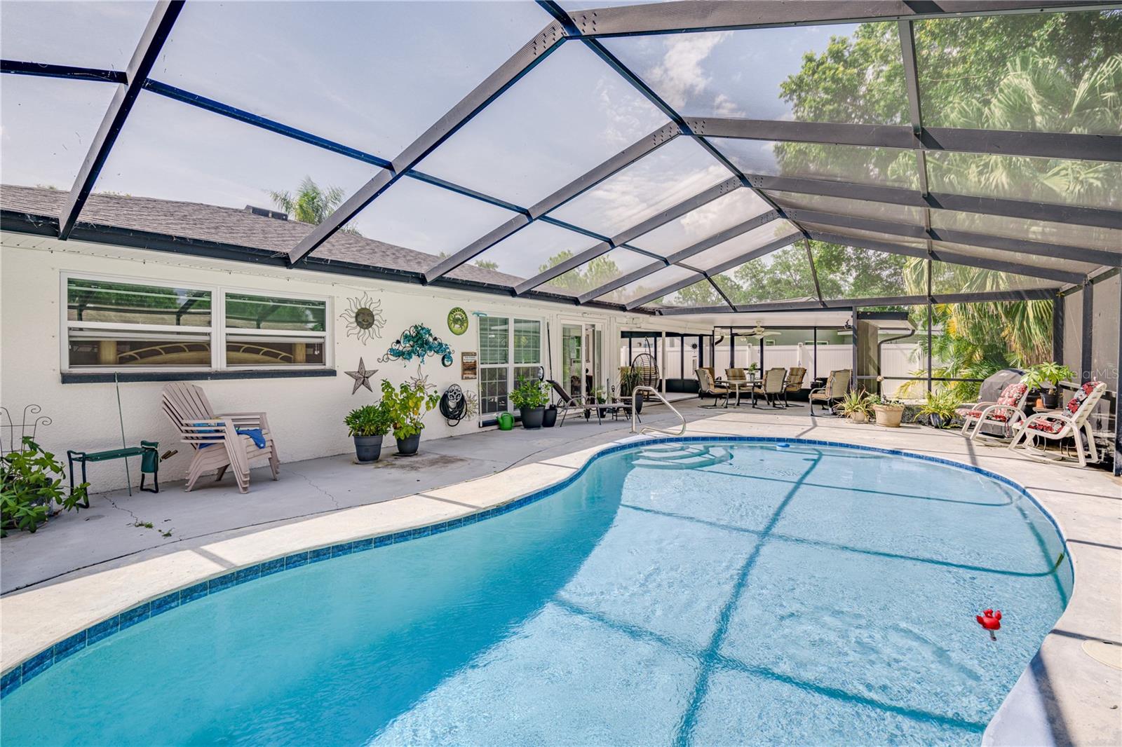 Listing photo id 35 for 1954 Arvis Circle W
