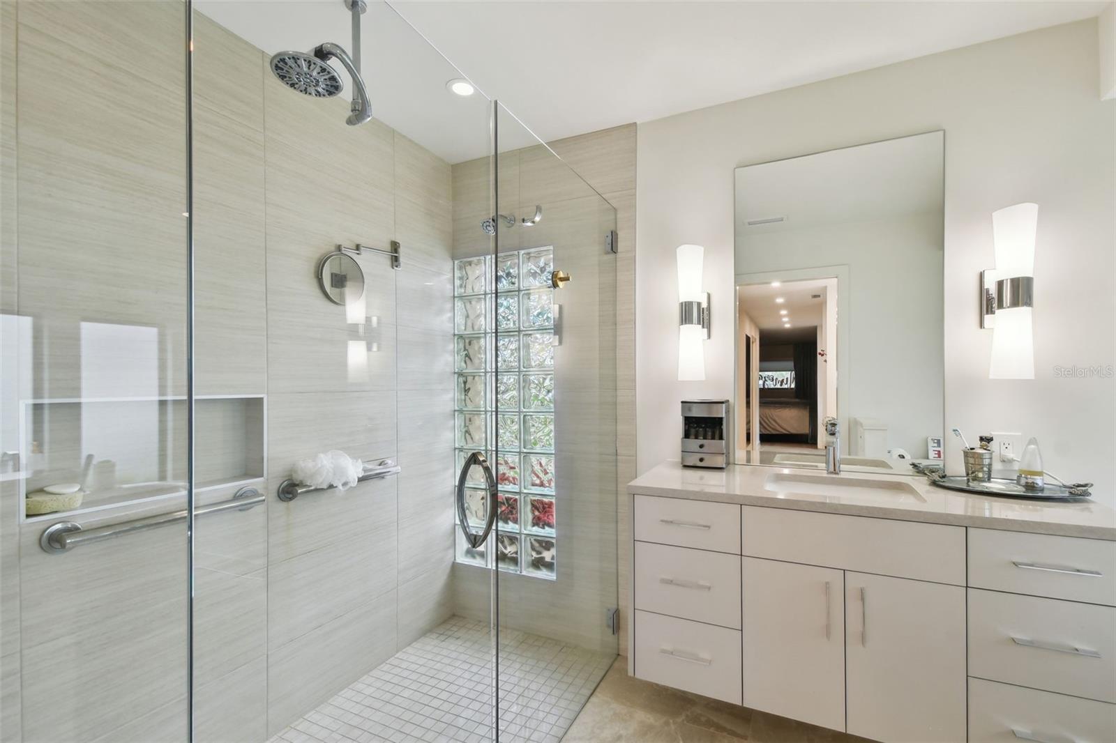 Listing photo id 21 for 4202 Saltwater Boulevard