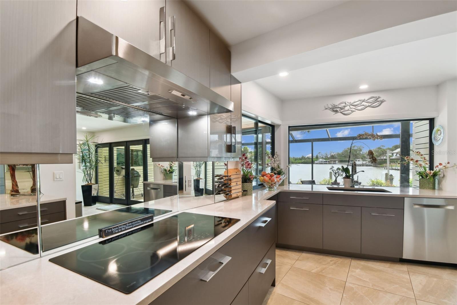 Listing photo id 38 for 4202 Saltwater Boulevard