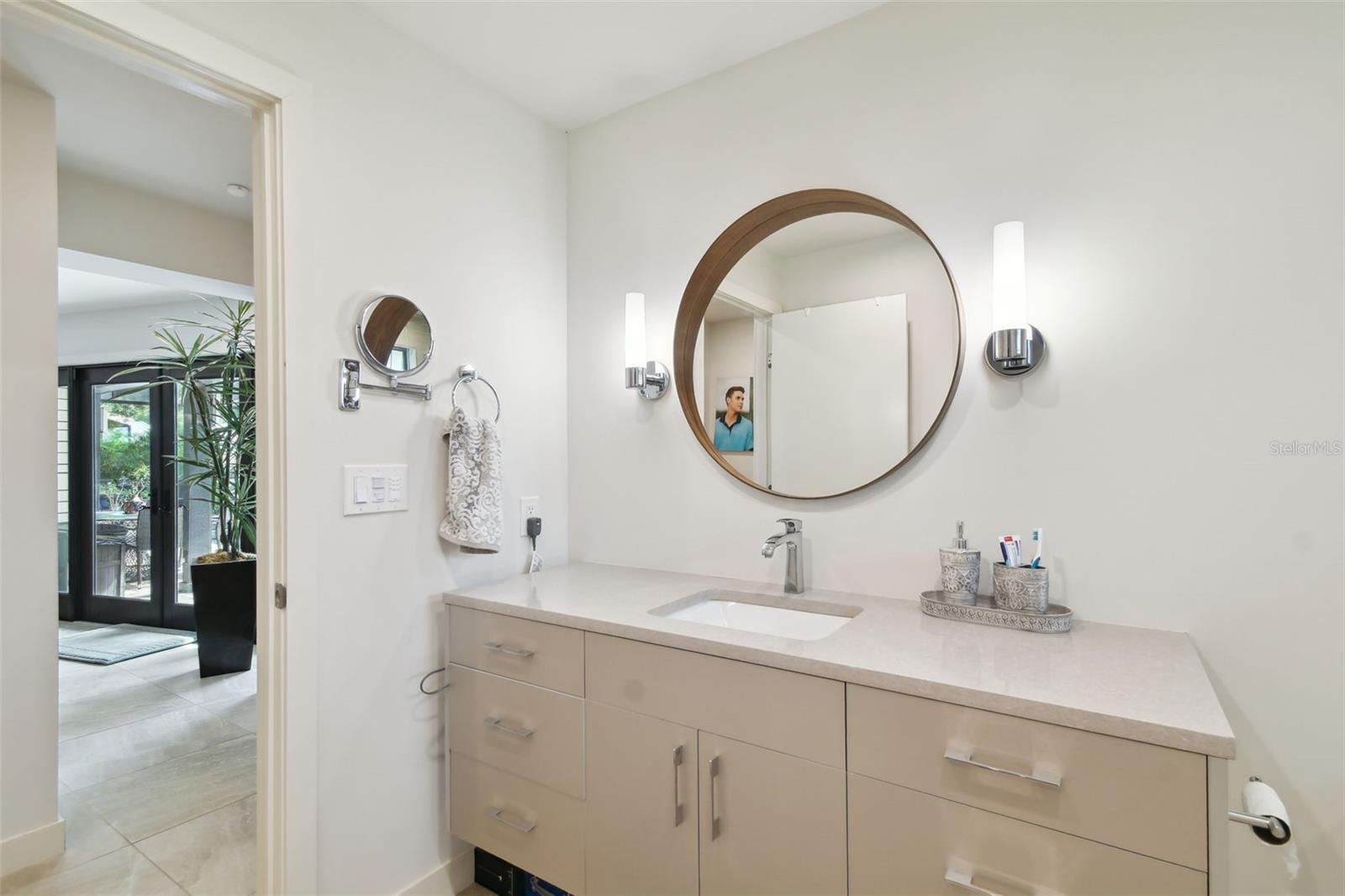 Listing photo id 40 for 4202 Saltwater Boulevard