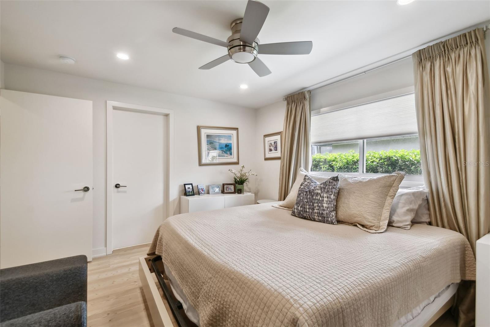 Listing photo id 44 for 4202 Saltwater Boulevard