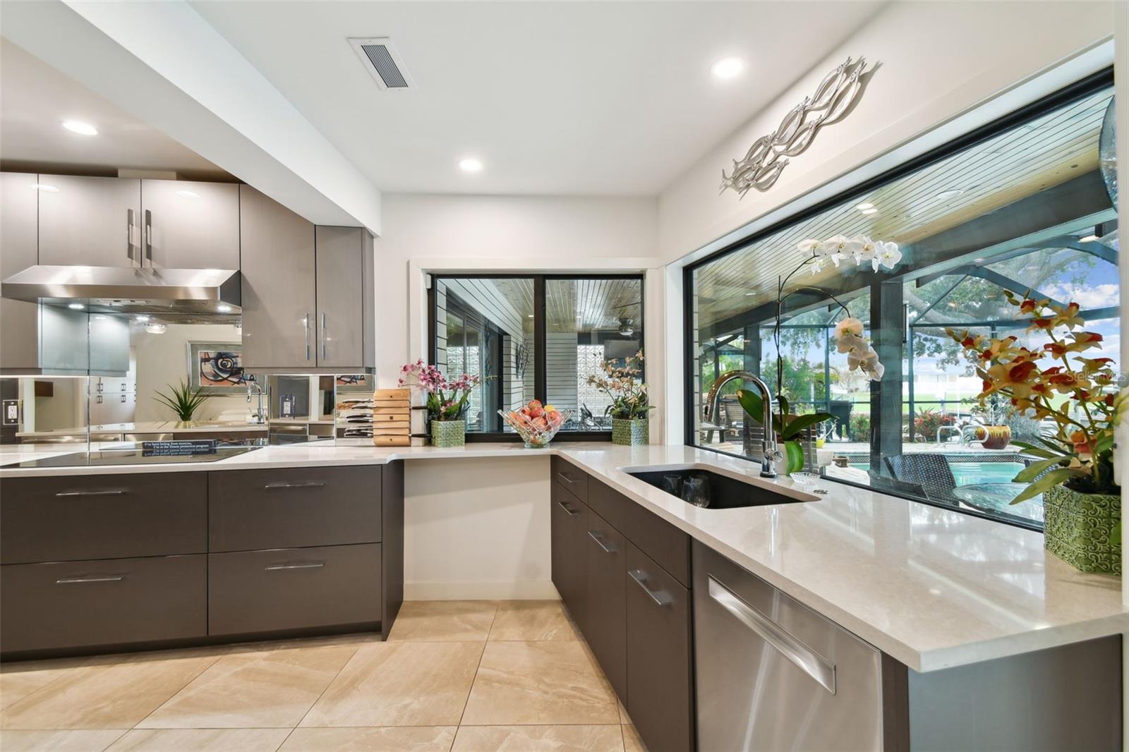 Listing photo id 4 for 4202 Saltwater Boulevard