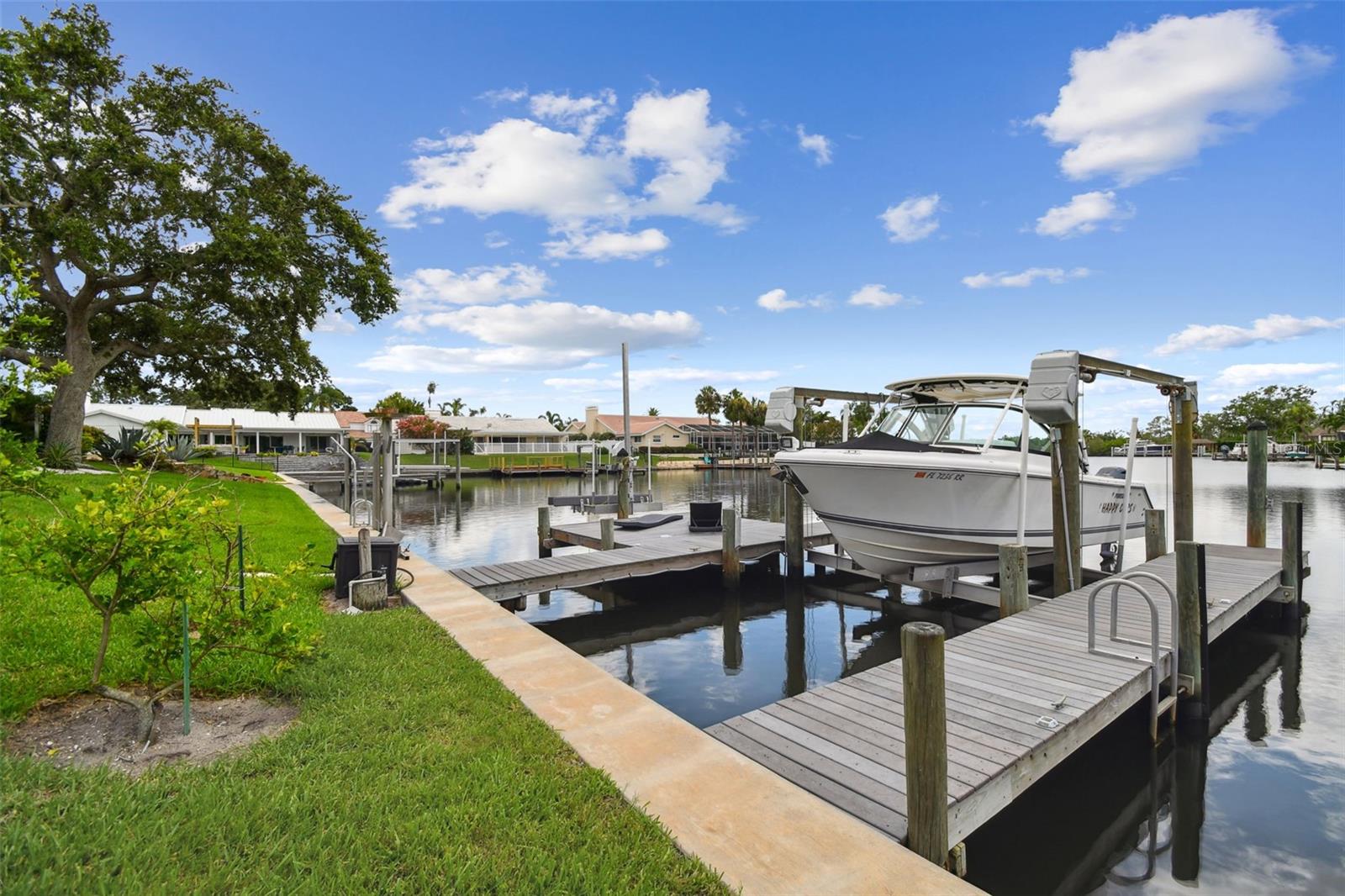 Listing photo id 62 for 4202 Saltwater Boulevard