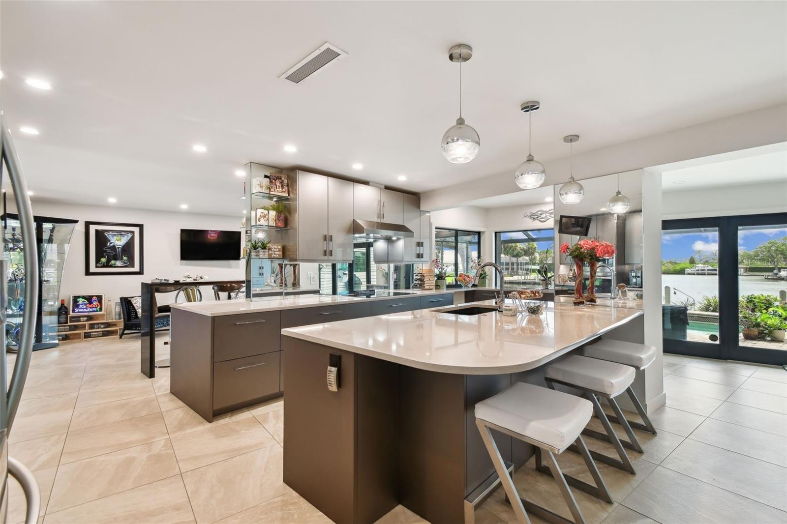Listing photo id 5 for 4202 Saltwater Boulevard