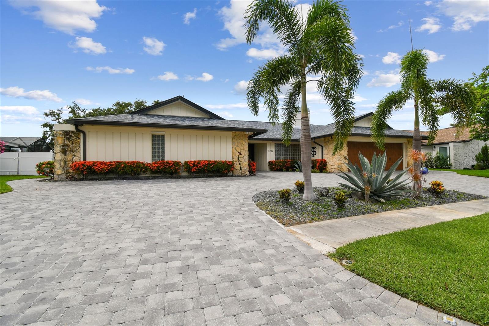 Listing photo id 68 for 4202 Saltwater Boulevard