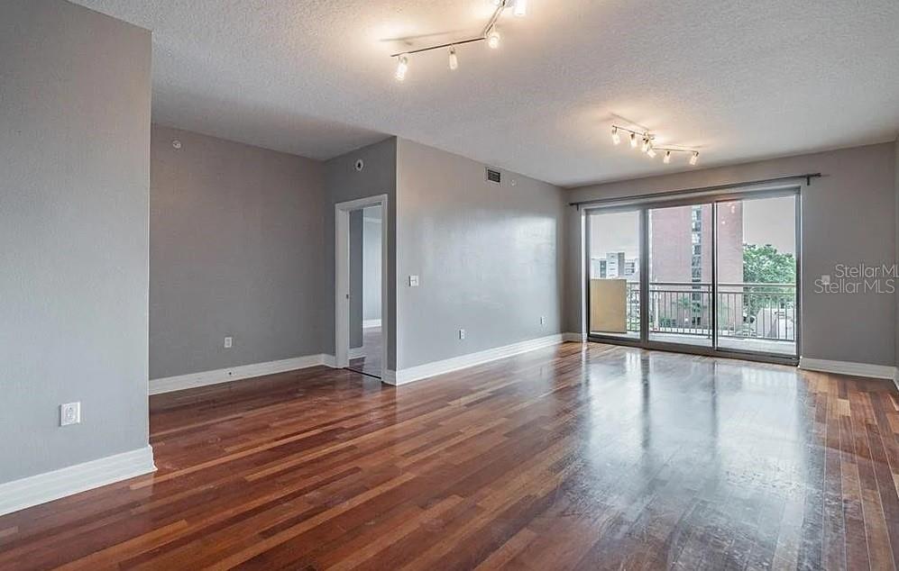 Image 3 of 24 For 1108 Franklin Street 506