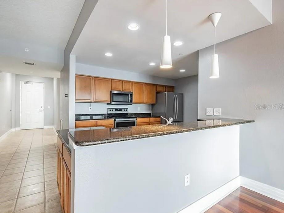 Image 8 of 24 For 1108 Franklin Street 506