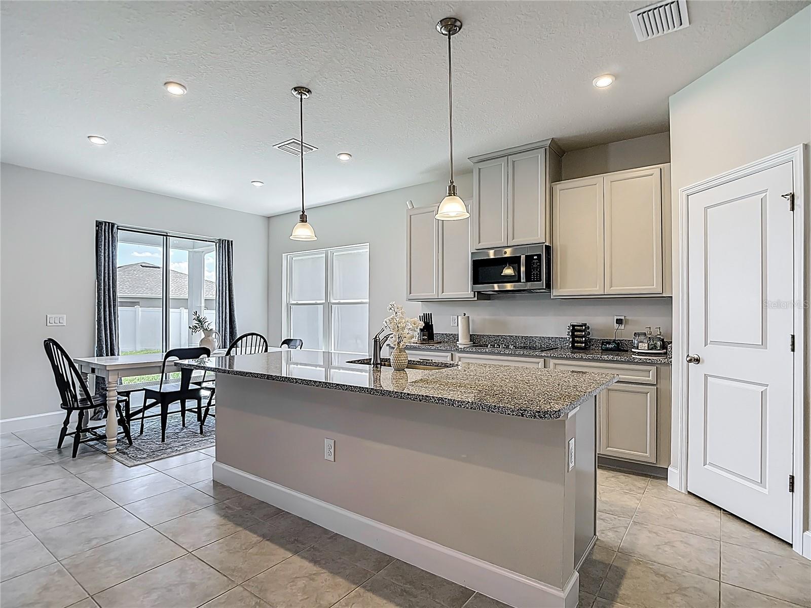 Image 11 of 73 For 35428 Crescent Creek Drive