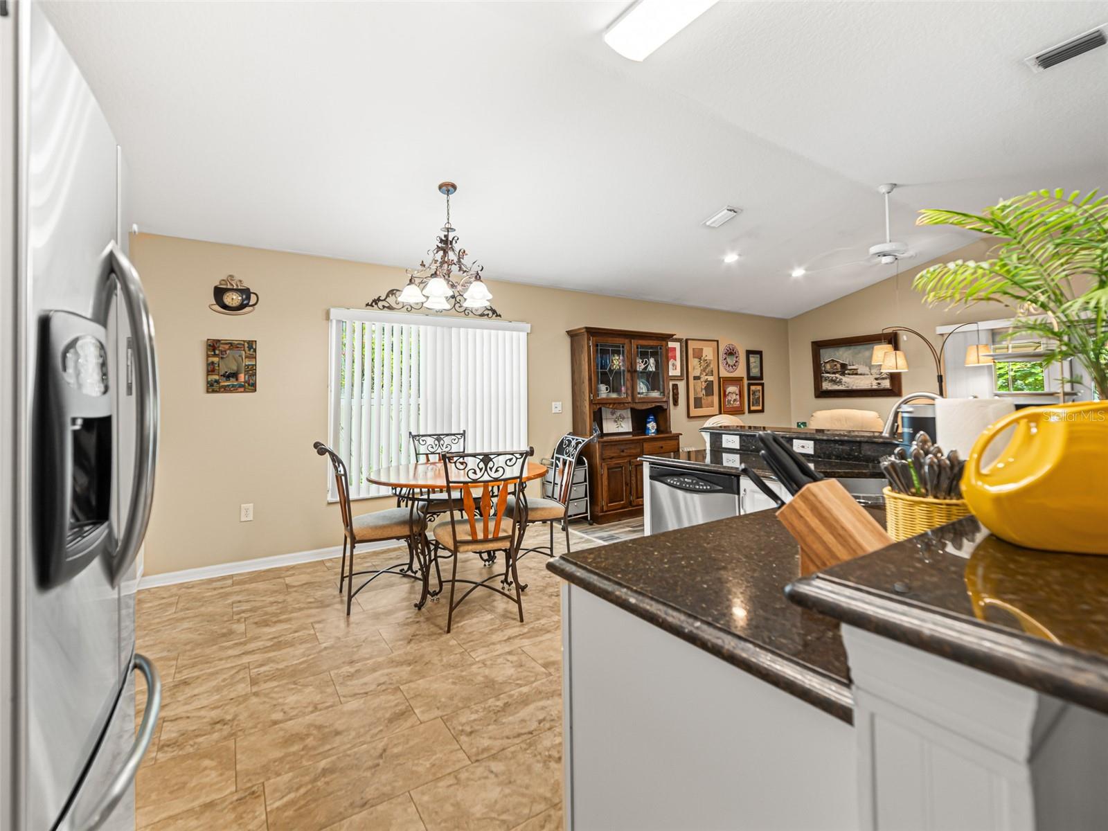 Listing photo id 8 for 9358 Hidden Water Circle