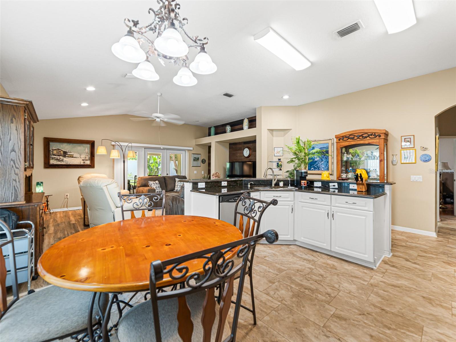 Listing photo id 11 for 9358 Hidden Water Circle