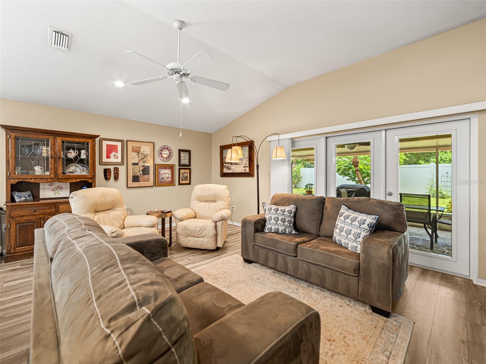 Listing photo id 13 for 9358 Hidden Water Circle