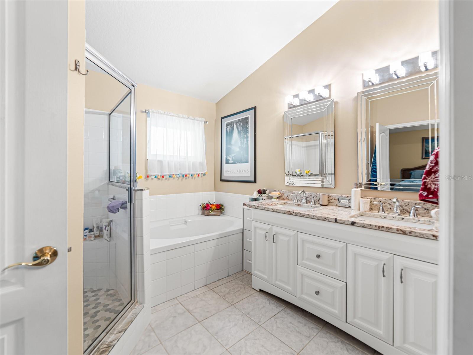 Listing photo id 19 for 9358 Hidden Water Circle