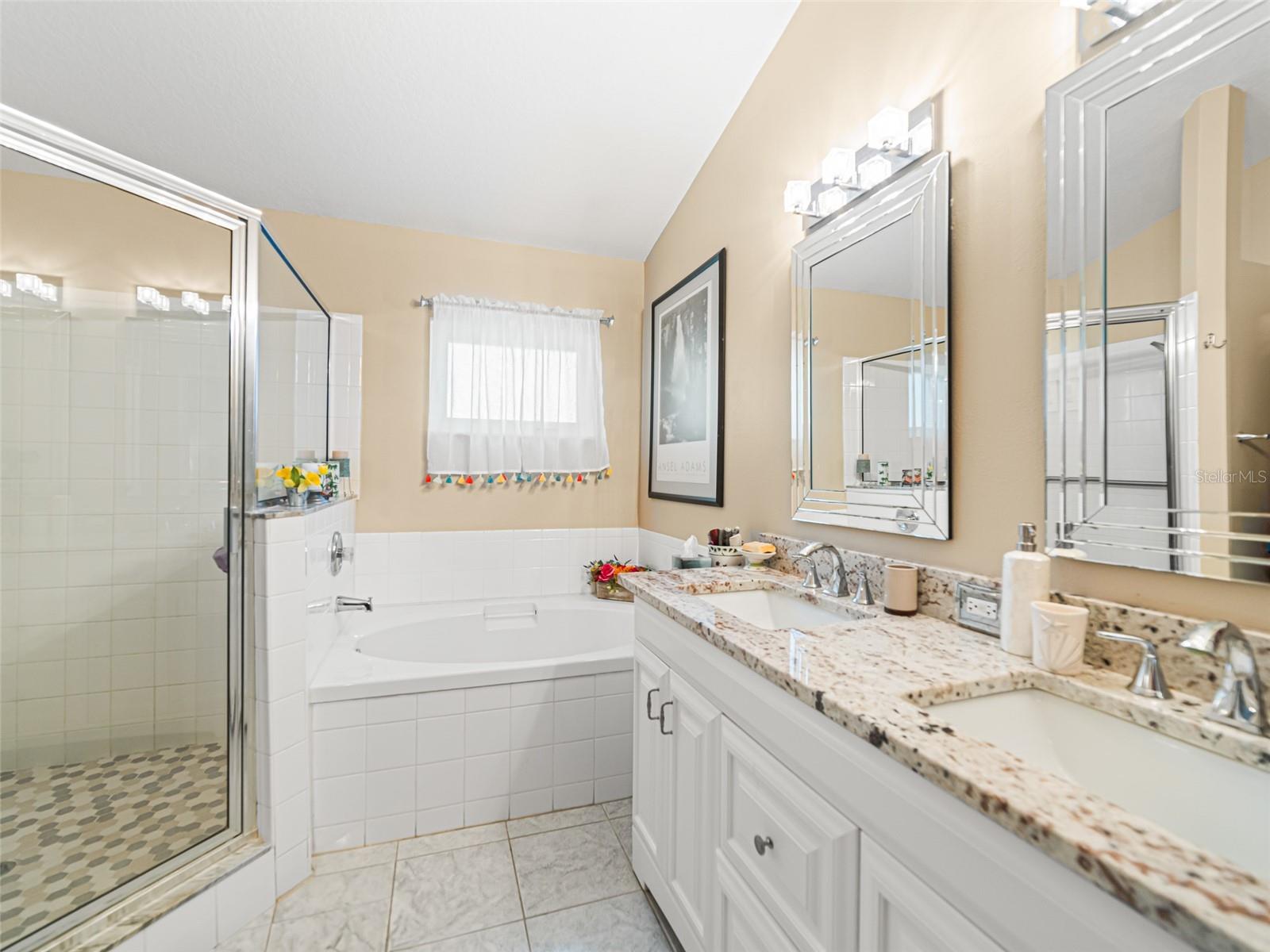 Listing photo id 20 for 9358 Hidden Water Circle