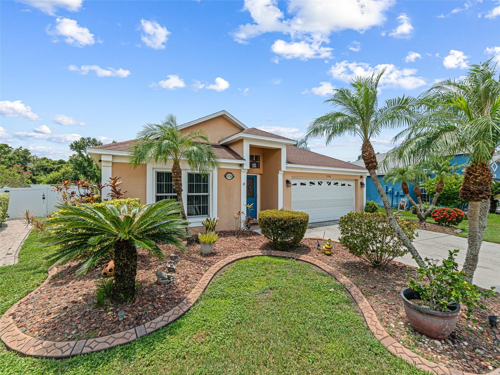 Listing photo id 1 for 9358 Hidden Water Circle