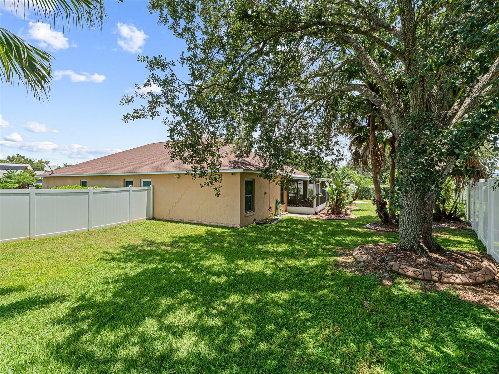 Listing photo id 30 for 9358 Hidden Water Circle