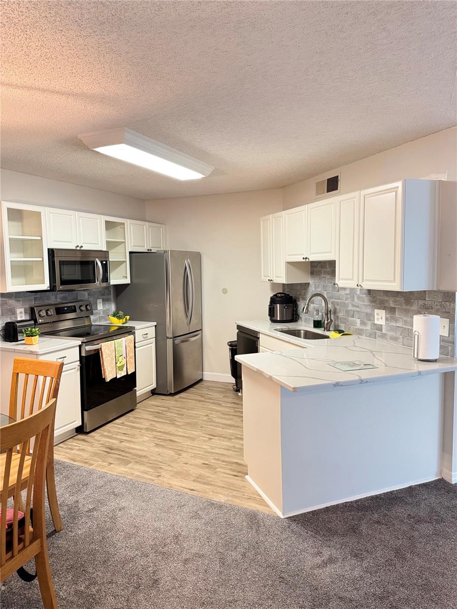 Image 4 of 21 For 1550 Belcher Road 335