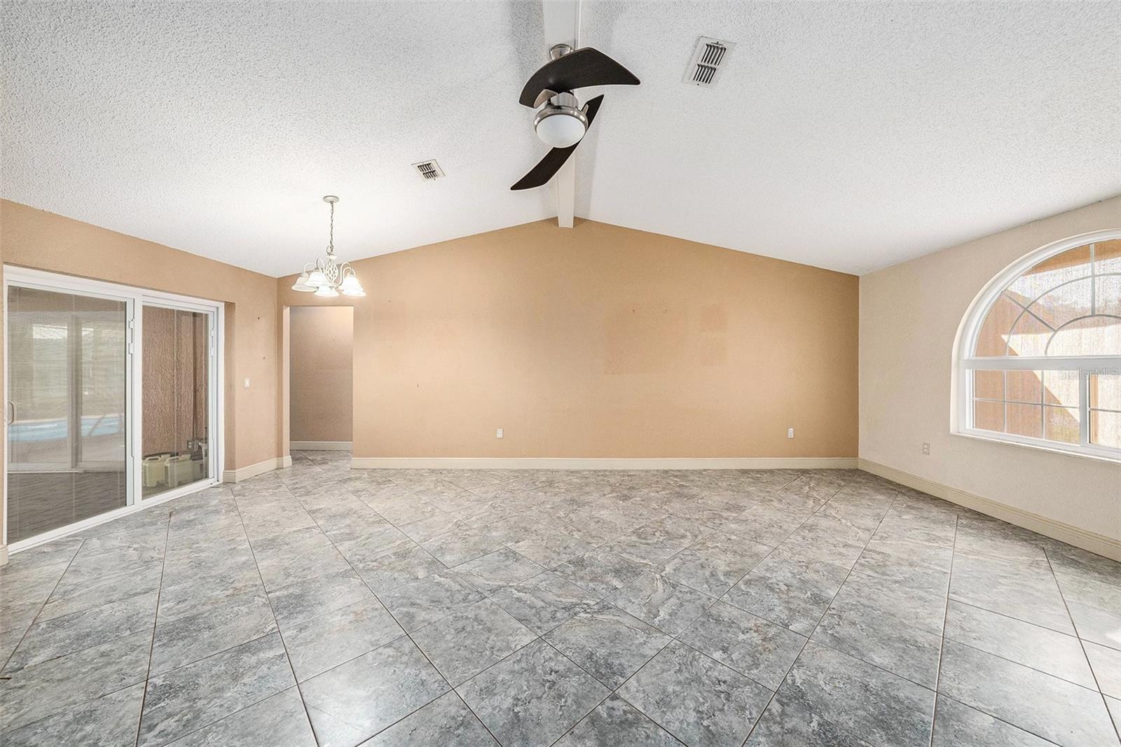 Image 10 of 30 For 1161 Carmona Avenue