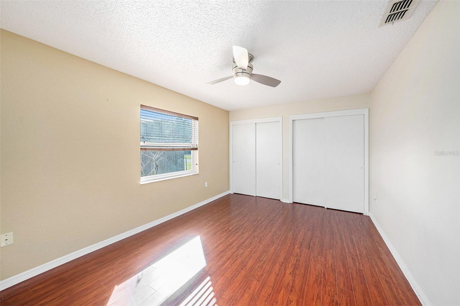 Image 20 of 30 For 1161 Carmona Avenue