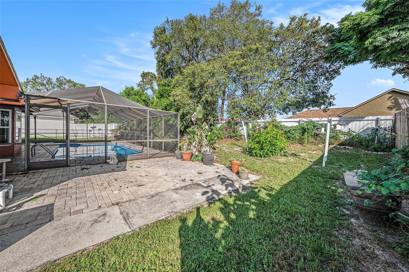Image 30 of 30 For 1161 Carmona Avenue