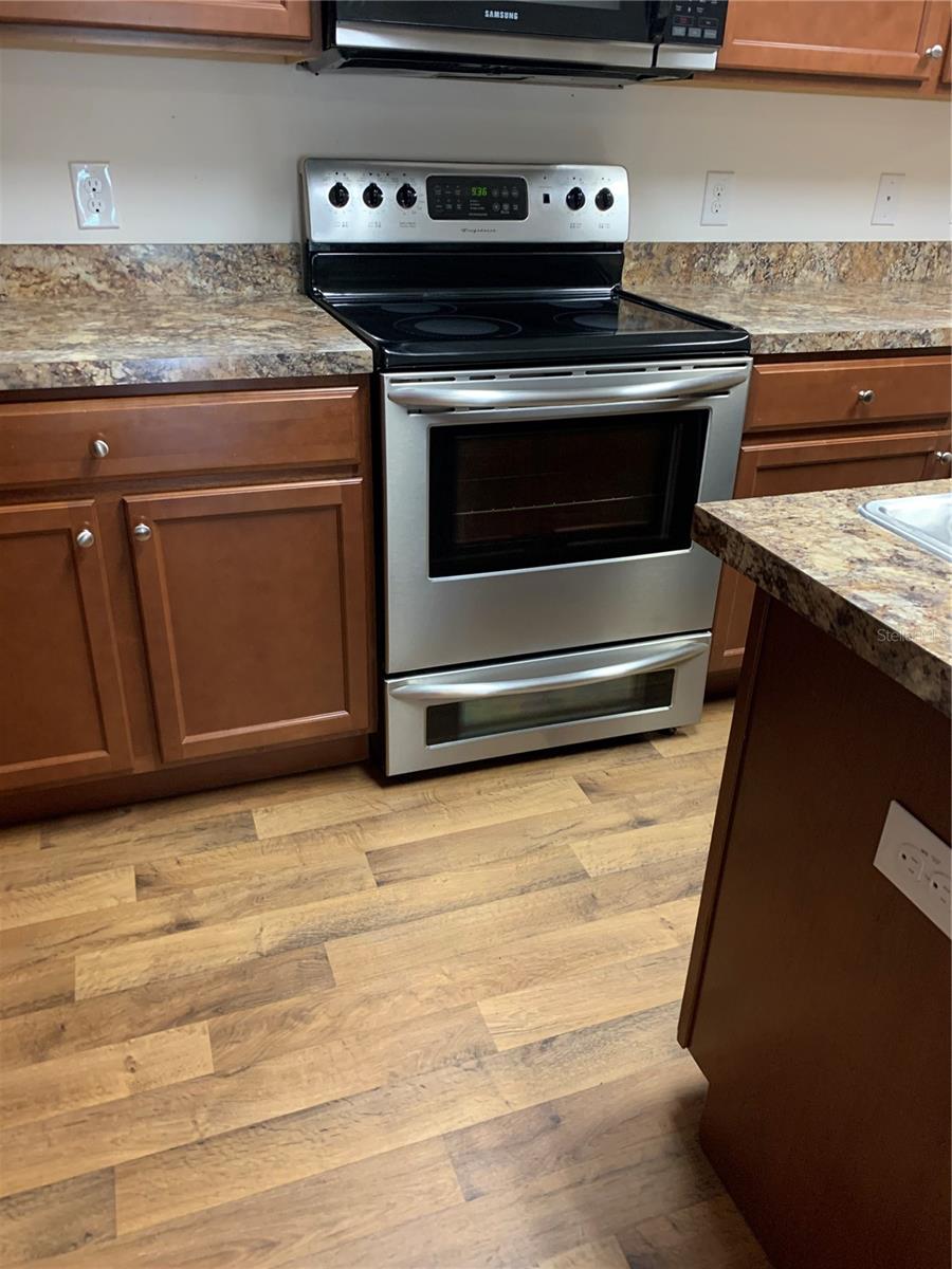 Image 10 of 15 For 5578 Maggiore Boulevard