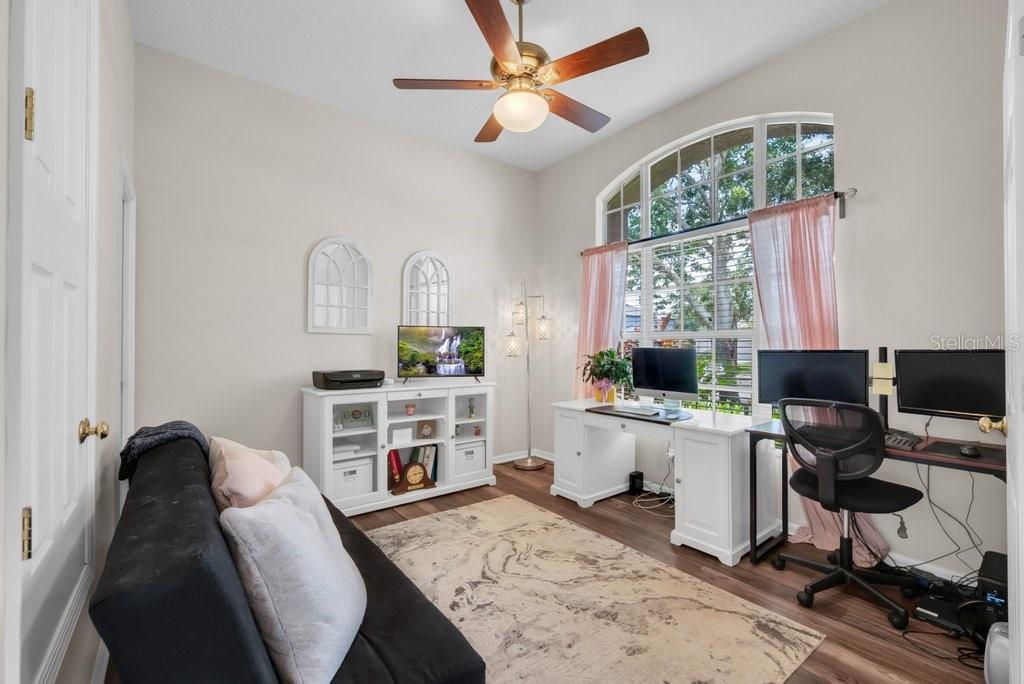 Image 10 of 56 For 16224 Bridgepark Drive