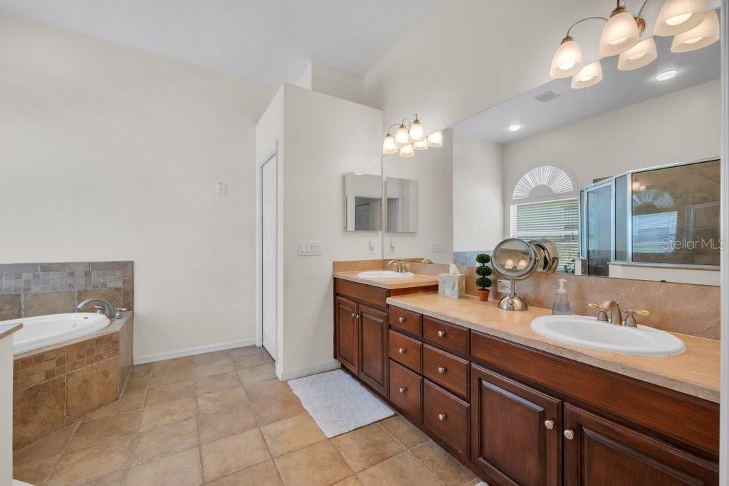 Image 29 of 56 For 16224 Bridgepark Drive