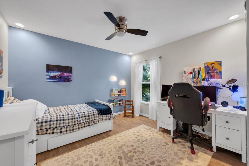 Image 31 of 56 For 16224 Bridgepark Drive