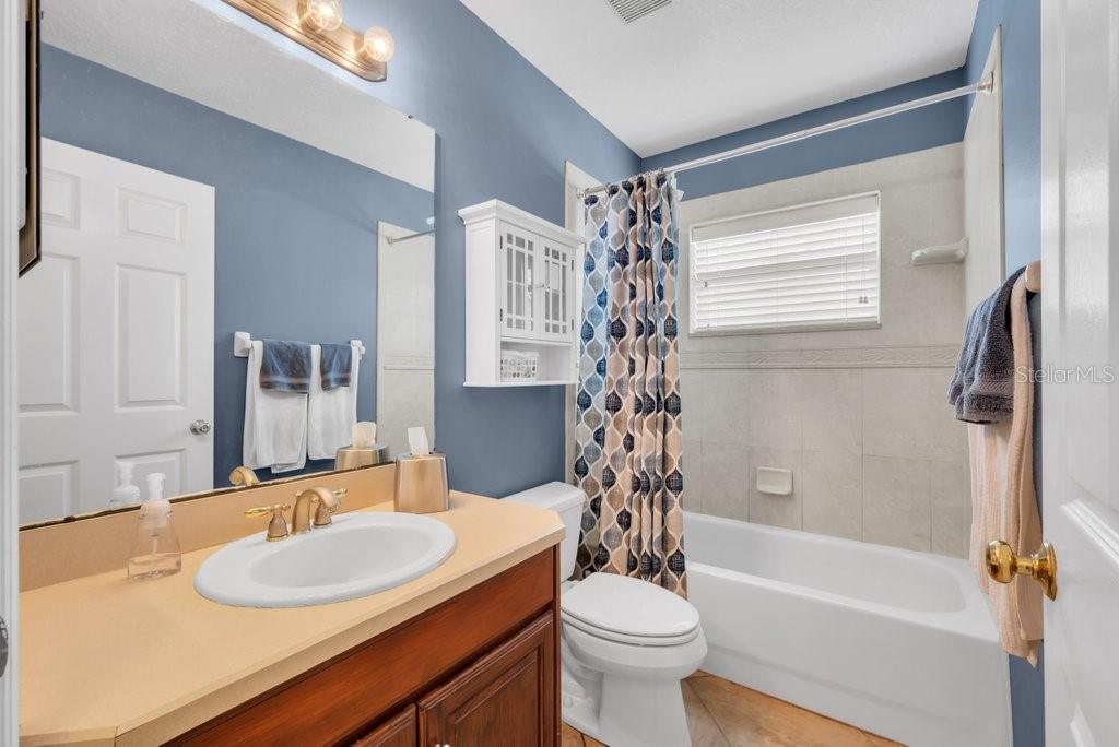 Image 33 of 56 For 16224 Bridgepark Drive