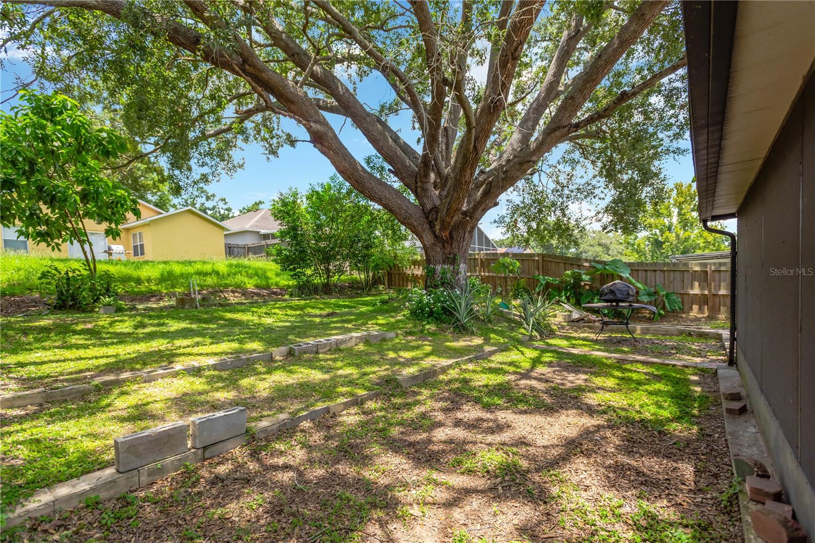 Image 24 of 30 For 314 Regal Park Drive