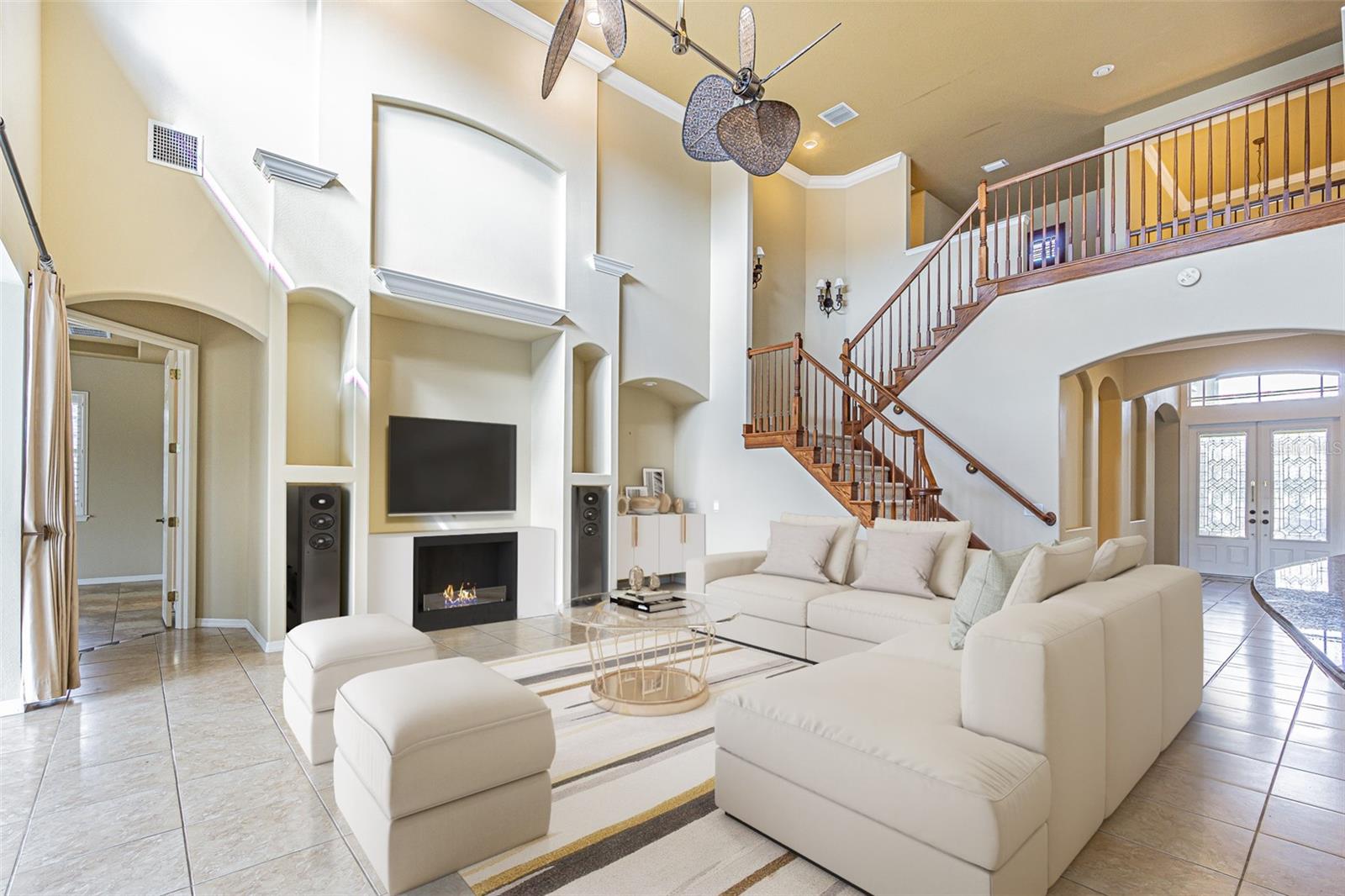 Listing photo id 11 for 3015 Northfield Drive