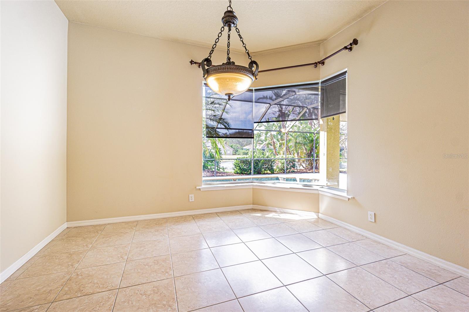 Listing photo id 30 for 3015 Northfield Drive