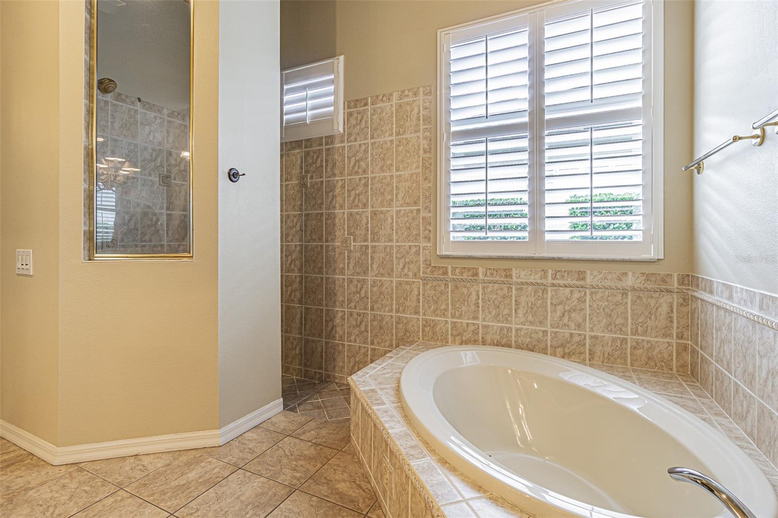 Listing photo id 34 for 3015 Northfield Drive